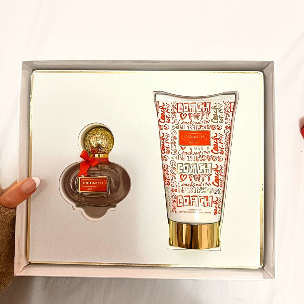 NWT Coach Poppy Two Piece Gift Set
